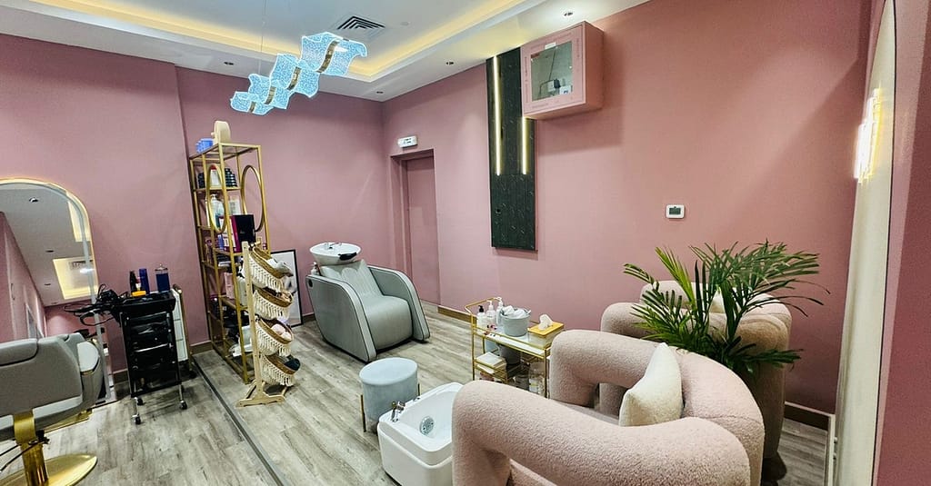 Luxurious Eyelash Transformation In A Serene Setting Dubai other Shop Online at Dubai Trades 7