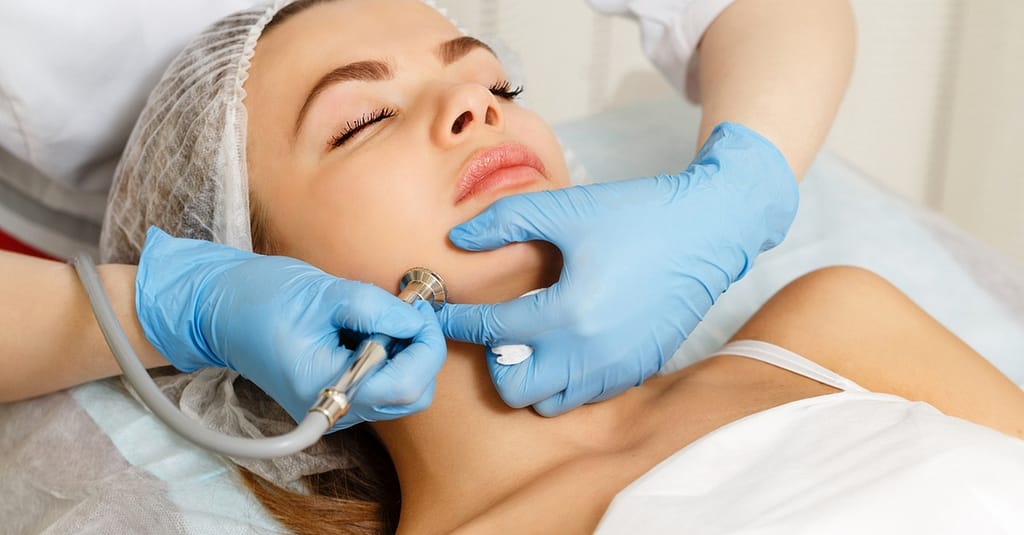 Refresh Your Skin With Hydra Facial Sessions For A Glowing Look! Dubai other Shop Online at Dubai Trades 2