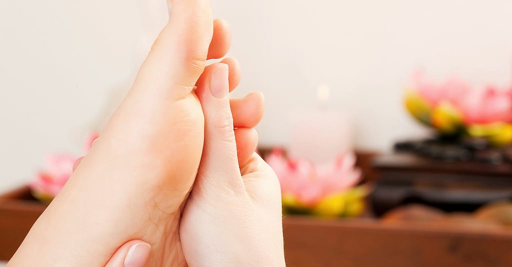 Relax With 45-, 60- Or 75-Minute Foot Or Hand Reflexology Dubai other Shop Online at Dubai Trades 2
