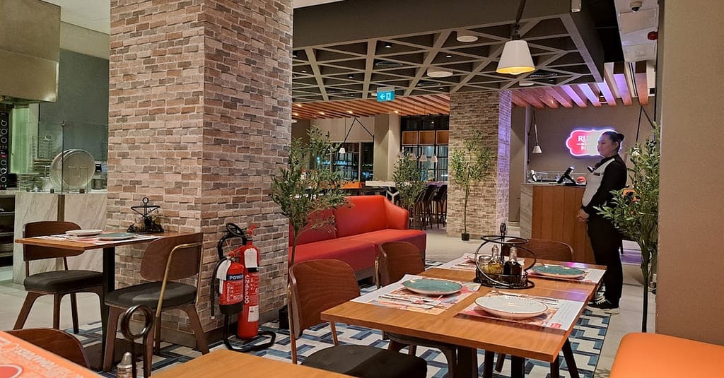 Relish With Classic Or Premium Pizza! Abu Dhabi restaurants Shop Online at Dubai Trades 7