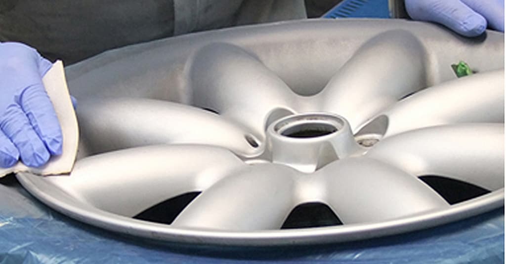 Restore W/ 1 Or 4 Alloy Rim Repairs Or 2 Or 4 Caliper Fancy Paint Dubai car Shop Online at Dubai Trades 2