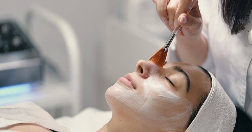 Revitalize Your Skin With Luxurious Hydra Facials At Azurro Spa Center Dubai other Shop Online at Dubai Trades 3