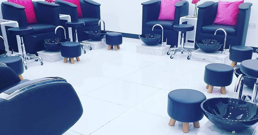 Revive Your Look With Vibrant Roots! Say Goodbye To Dull Hair Dubai other Shop Online at Dubai Trades 5