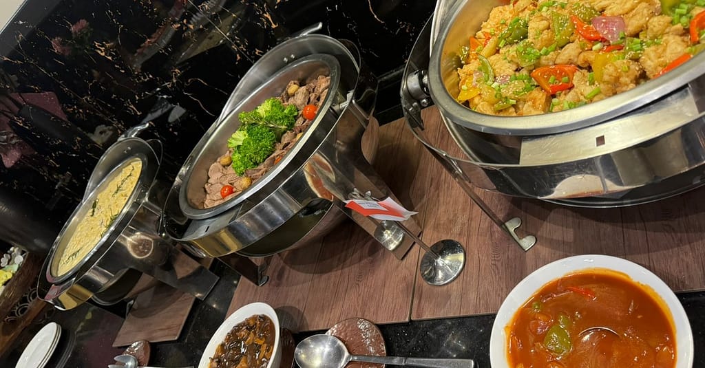Saturday Party Night Dinner Buffet: Options For One, Two, Or Four Dubai restaurants Shop Online at Dubai Trades 6