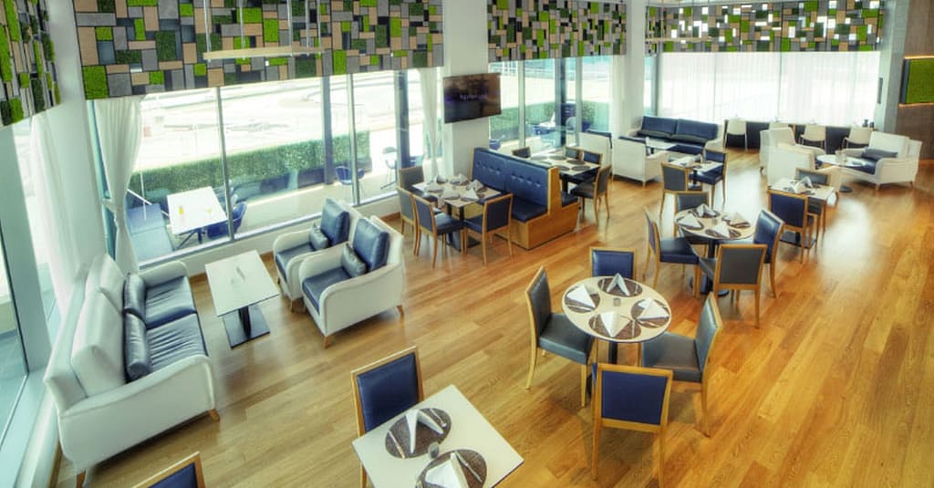 Savor A Choice Of Como Breakfast Menu For 1, 2, Or 4! Abu Dhabi restaurants Shop Online at Dubai Trades 3