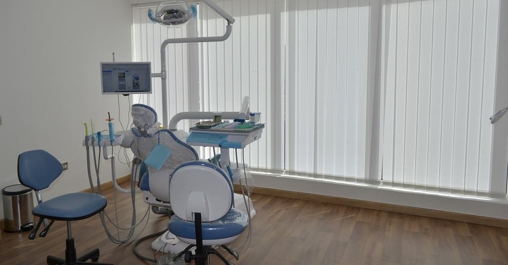 Scaling And Polishing With X-Ray At Omar Yahia Dental Surgery Clinic Dubai other Shop Online at Dubai Trades 5