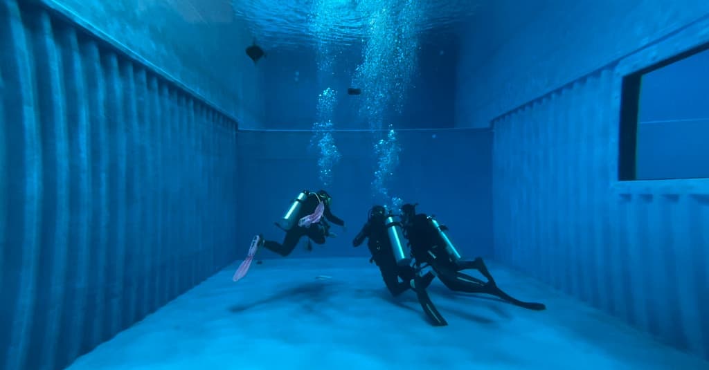 Scuba Diving Courses At Divecampus Dubai activities Shop Online at Dubai Trades 4