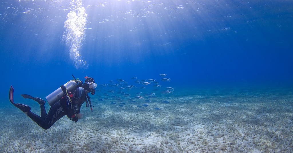Scuba Diving Experience Dubai activities Shop Online at Dubai Trades 4