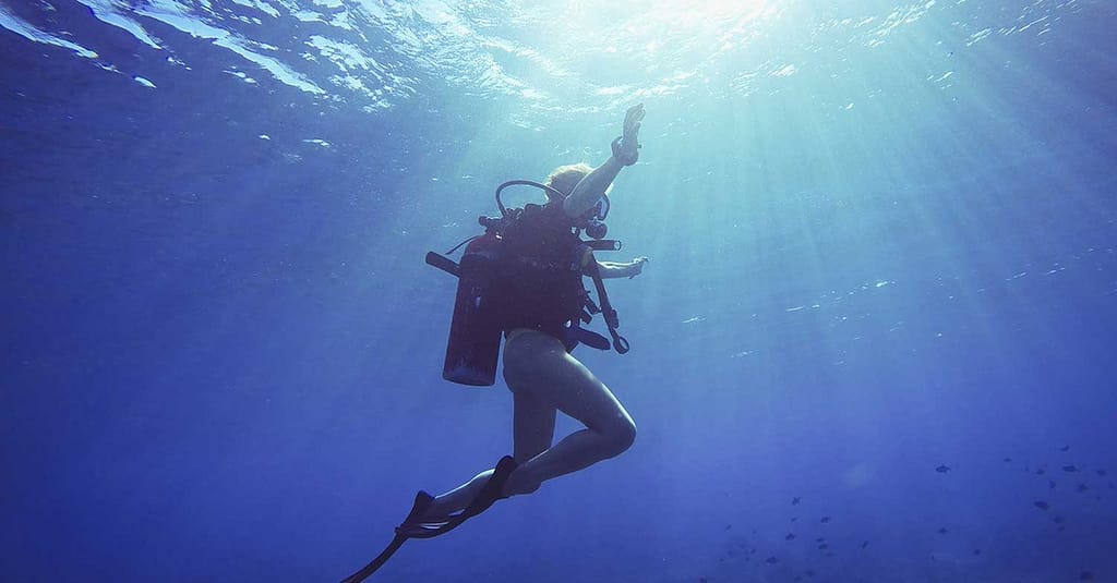 Scuba Diving Pool Session Abu Dhabi activities Shop Online at Dubai Trades 2