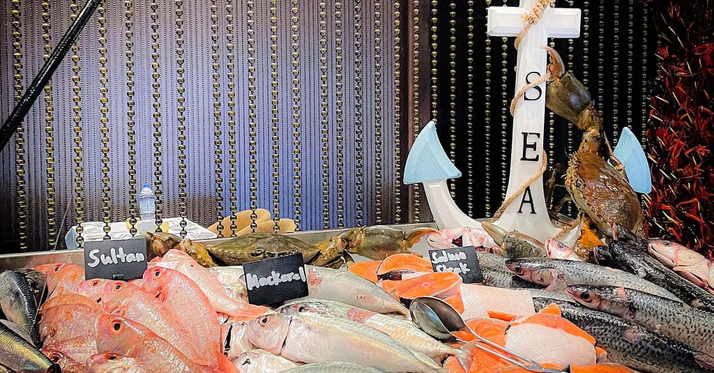 Seafood Night With Choice Of Beverage For One, Two Or Four Abu Dhabi restaurants Shop Online at Dubai Trades 5