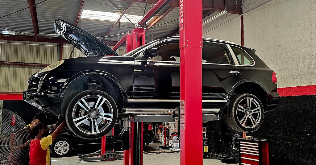 Service / Repair Dubai car Shop Online at Dubai Trades 2