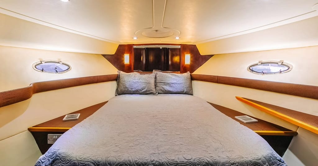 Set Sail On Luxury: One Or Two Hour Cruise For Every Occasion! Dubai activities Shop Online at Dubai Trades 9