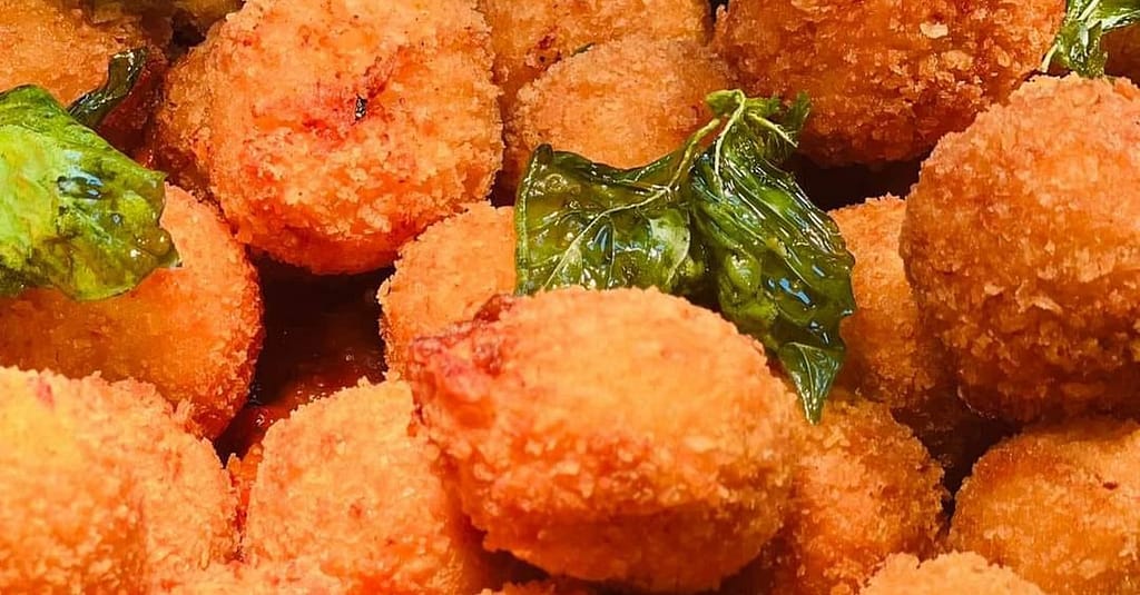 Sip And Savour: Premium Italian / Seafood Night With Soft Drinks Abu Dhabi restaurants Shop Online at Dubai Trades 3