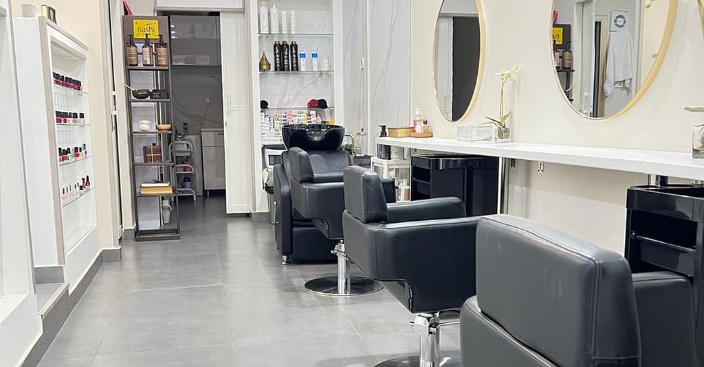 Smooth Skin With A Full Arm, Leg, & Underarm And More Waxing Services Dubai other Shop Online at Dubai Trades 4