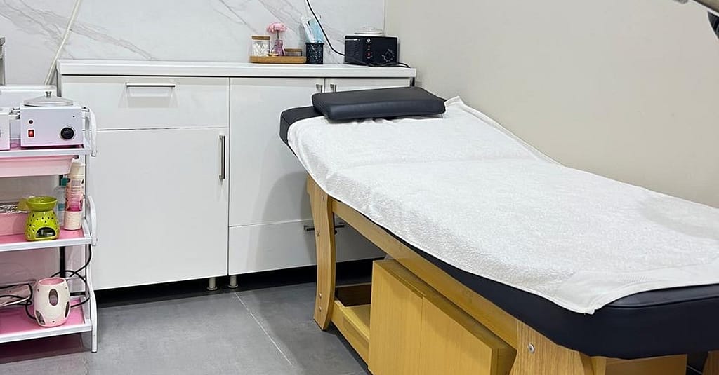 Smooth Skin With A Full Arm, Leg, & Underarm And More Waxing Services Dubai other Shop Online at Dubai Trades 5
