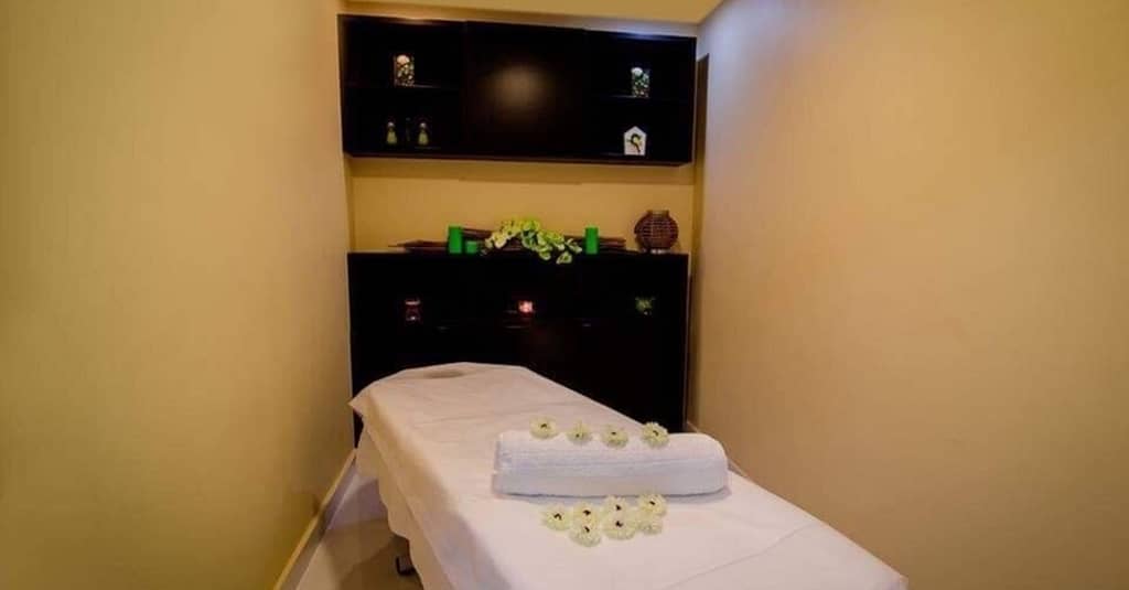 Pamper Your Nails With Exclusive Manicure And Pedicure Services Dubai other Shop Online at Dubai Trades 6