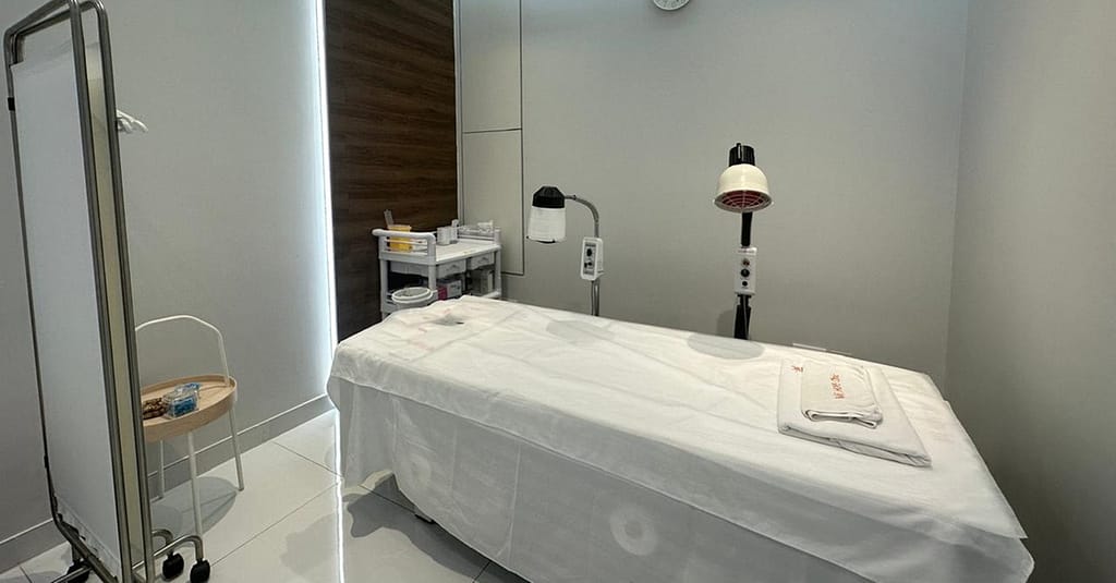 Sports Or Deep-Tissue, Physiotherapy Or Acupuncture Treatment Dubai other Shop Online at Dubai Trades 4