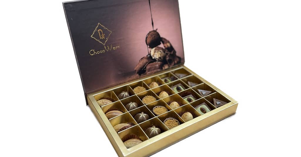 Standard Box Of Nuts Or Arabic Sweets At Al Dar Roastery Dubai restaurants Shop Online at Dubai Trades 4