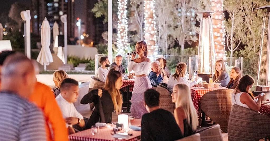 Sunday Brunch, Beverage & Pool Access For 1, 2, Or 4 Adults Or 1 Child Dubai restaurants Shop Online at Dubai Trades 2