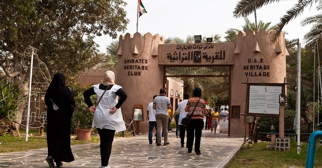 Tour – Guided Dubai package Shop Online at Dubai Trades 5