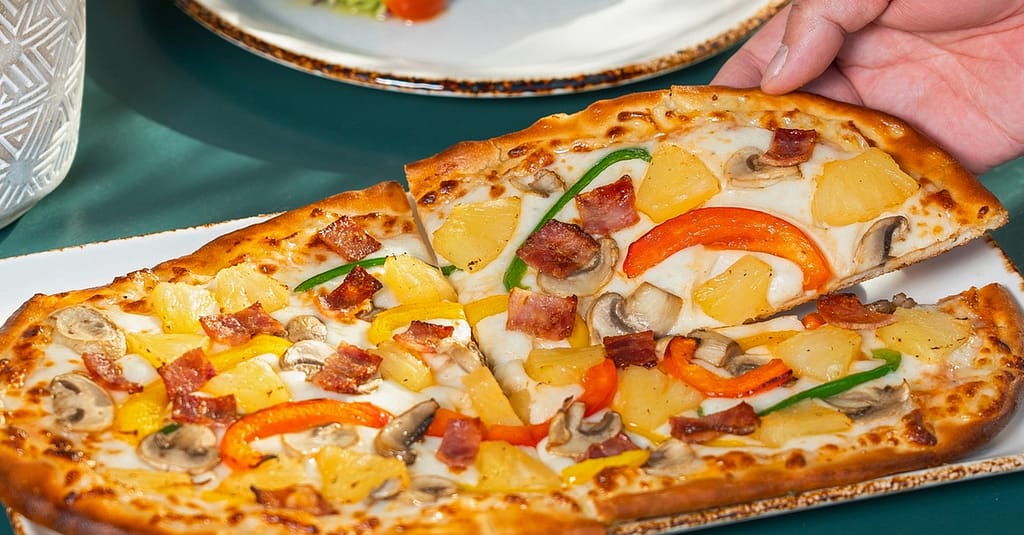 Treat Yourself Up To 600 Aed And Enjoy Anything From The Menu Dubai restaurants Shop Online at Dubai Trades 13