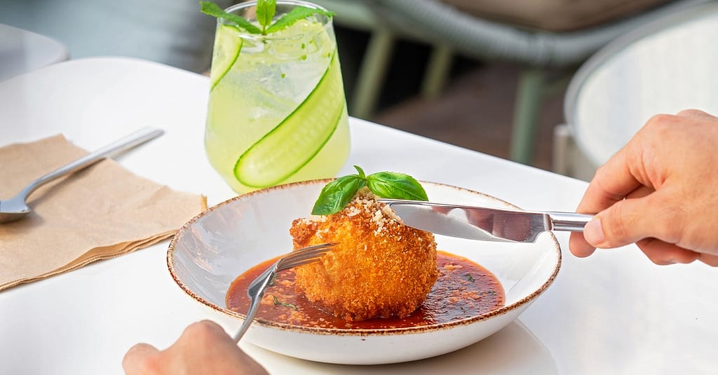 Treat Yourself Up To 600 Aed And Enjoy Anything From The Menu Dubai restaurants Shop Online at Dubai Trades 3
