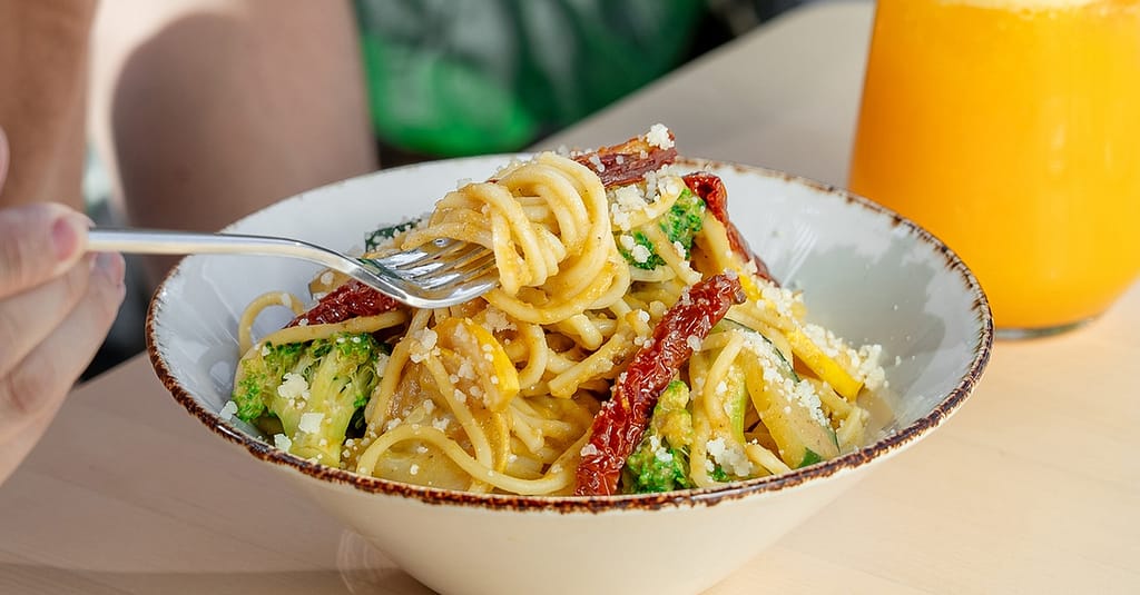 Treat Yourself Up To 600 Aed And Enjoy Anything From The Menu Dubai restaurants Shop Online at Dubai Trades 9