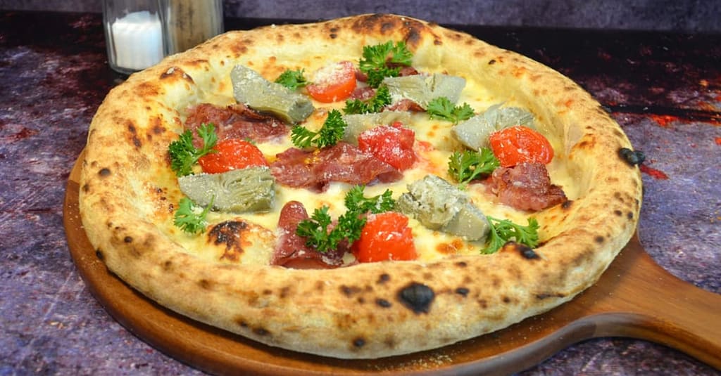Two Starters With Optional Any Pizza, Two, Or Four Pizzas Of Choice Abu Dhabi restaurants Shop Online at Dubai Trades 3