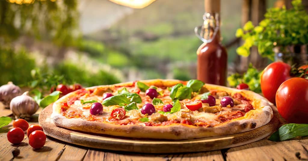 Two Starters With Optional Any Pizza, Two, Or Four Pizzas Of Choice Abu Dhabi restaurants Shop Online at Dubai Trades 2