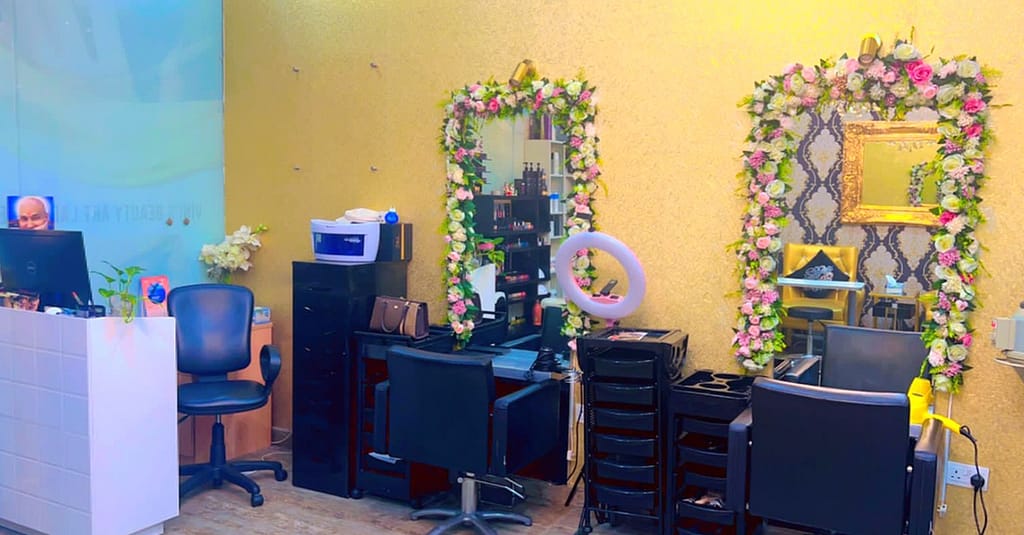 Hair Wash And Blow Dry Services At Vinis Beauty Art Ladies Centre Dubai other Shop Online at Dubai Trades 3