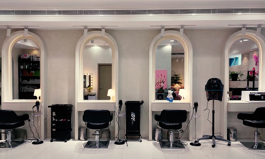 20, 30 Or 40 Minute Feet Reflexology, Classic Pedicure & More Dubai other Shop Online at Dubai Trades 3