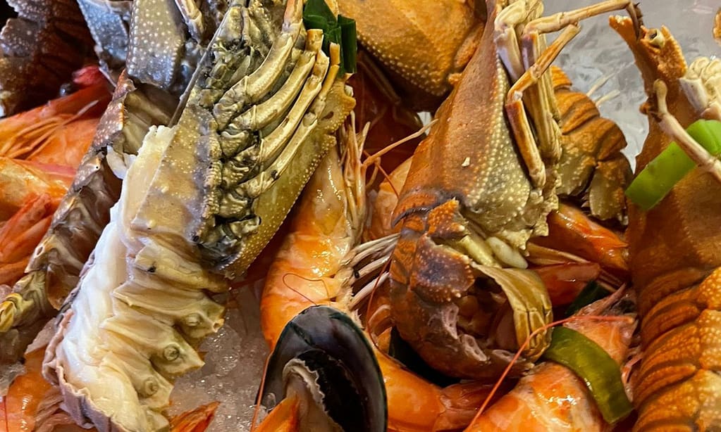 5* Seafood Theme Night Buffet W/Beverage For A Child Or Up To 4 Adults Abu Dhabi restaurants Shop Online at Dubai Trades 10