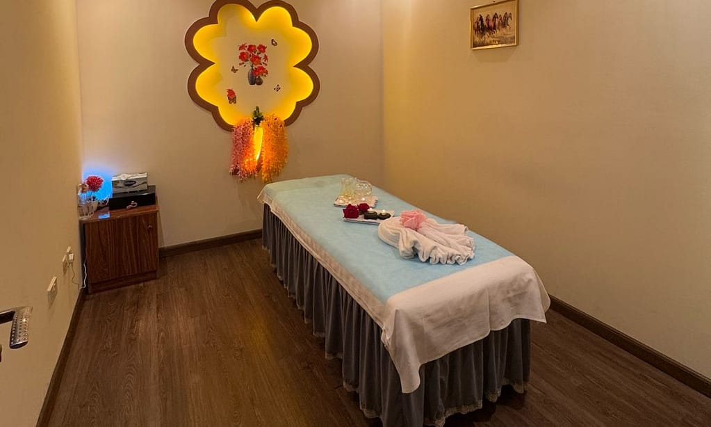 Choice Of 45, 60, Or 75-Minute Personalized Spa Treatment Abu Dhabi other Shop Online at Dubai Trades 2