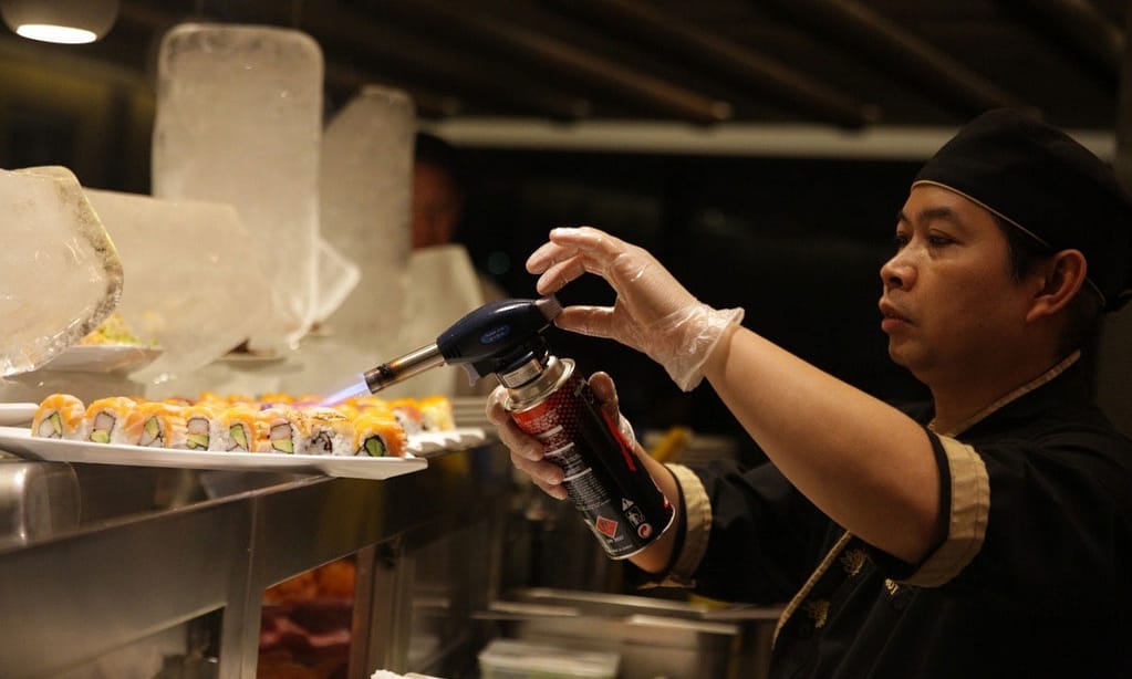 Dinner Buffet With Soft Beverages For One Child Or Up To 4 Adults Dubai restaurants Shop Online at Dubai Trades 4