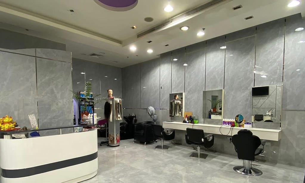 Full Set Of Individual Eyelash Extensions At Posh Beauty Center Dubai other Shop Online at Dubai Trades 9