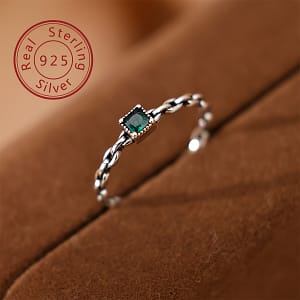 Elegant 925 Sterling Silvery Ring With Emerald Green Cubic Zirconia – Minimalist Design, & Special Occasions Clothing, Shoes & Jewelry Shop Online at Dubai Trades