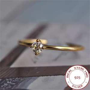 High-quality S925 Pure Silvery Ring With Geometric Square Design And Zirconia Inlay, A Gift For Your , About 1.5 Grams Clothing, Shoes & Jewelry Shop Online at Dubai Trades