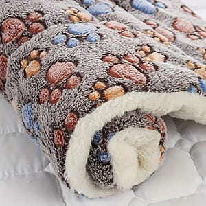Thick Pet Bed Cushion, Soft Pet Sleeping Pad For Autumn And Winter To Keep Pets Warm Christmas Gift Bed Blankets Shop Online at Dubai Trades