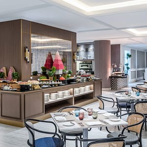 5* Premium Sunday Lunch With Beverages For Up To 4 Adults Dubai restaurants Shop Online at Dubai Trades