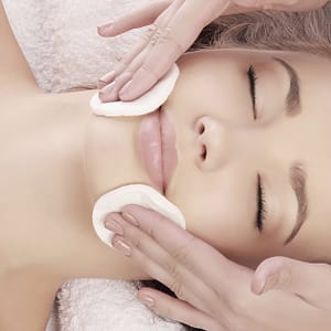 Enjoy A 60-Minute Cleansing Facial For A Refreshing Experience Dubai other Shop Online at Dubai Trades
