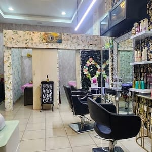 Complete Makeovers: Pro Treatments, Precision Cuts & Expert Grooming HAIRDRESSER Shop Online at Special Price from Dubai Trades