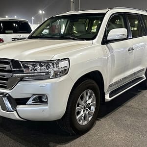Half-, Full-, Three- Or Seven-day Land Cruiser Rental With Driver Shop Online at Special Price from Dubai Trades 2