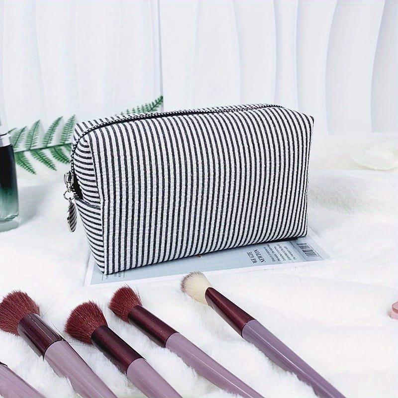 Customized Embroidery Seersucker Handbag For Men, Storage Bag, Add Your Text, Personalized Toiletry Bag Bag For Travel, Gifts Clothing, Shoes & Jewelry Shop Online at Dubai Trades 2