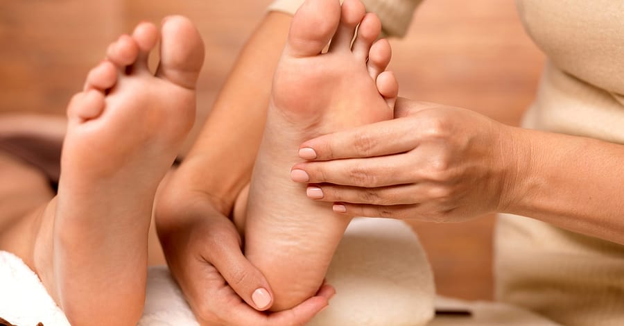 20, 30 Or 40 Minute Feet Reflexology, Classic Pedicure & More Dubai other Shop Online at Dubai Trades 2