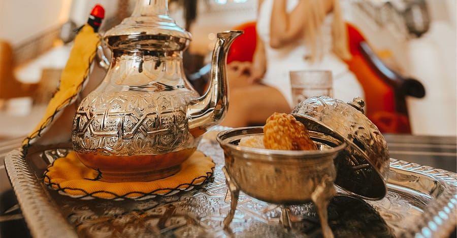 Afternoon Tea For Up To Four Adults At Rosé Lounge Bar At Bab Al Qasr Abu Dhabi restaurants Shop Online at Dubai Trades 2