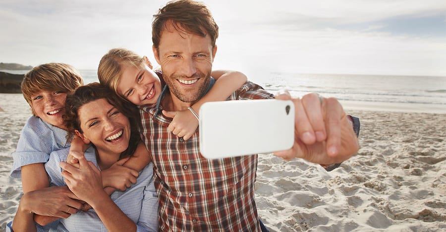 Choose From Silver Or Gold Family Outdoor Photoshoot At Lab Production Dubai other Shop Online at Dubai Trades 2