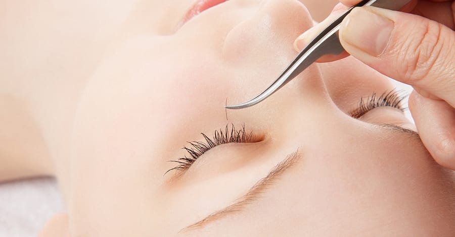 Full Set Of One By One Eyelash With Thick Look Dubai other Shop Online at Dubai Trades 2