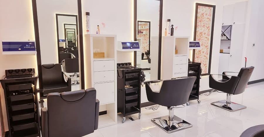 Revamp Your Look With A Luxurious Haircut Experience! Dubai other Shop Online at Dubai Trades 2