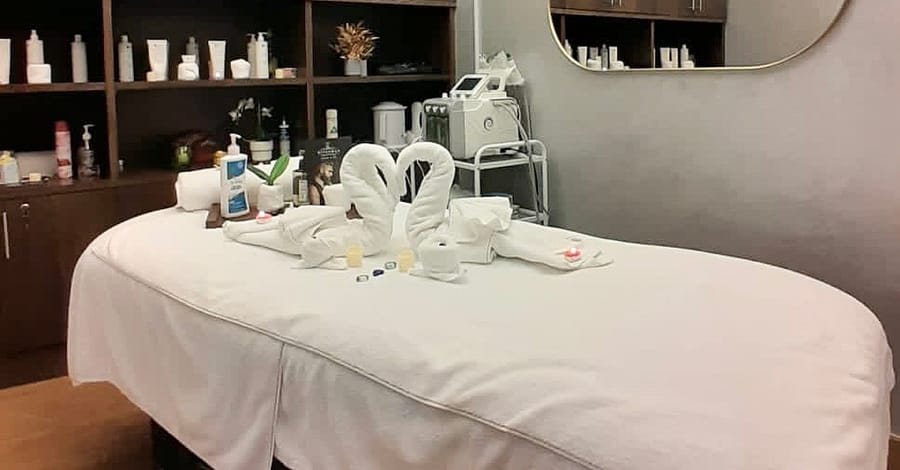 Mens Manicure And Pedicure At Kingsman Salon And Spa Abu Dhabi other Shop Online at Dubai Trades 2