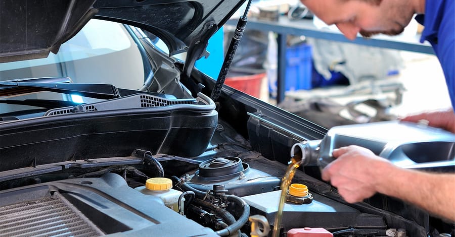 Oil Change – Full Service Dubai car Shop Online at Dubai Trades 2